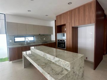 Casa en Venta Zapopan Coto Azaleas - Bugambilias