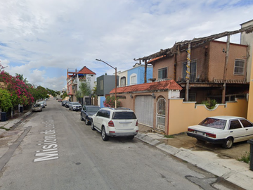 VENTA DE HERMOSA CASA EN PLAYA DEL CARMEN, Q.R.