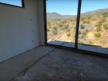 Parcela con casa casi terminada en Casablanca 3D 2B $84.900.000