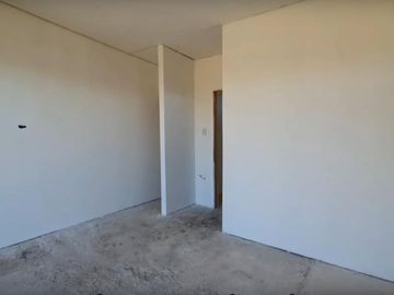 Parcela con casa casi terminada en Casablanca 3D 2B $84.900.000