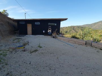Parcela con casa casi terminada en Casablanca 3D 2B $84.900.000
