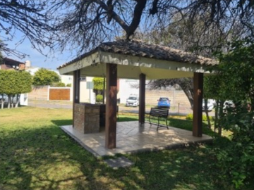 VENDO CASA EN VIÑEDOS DE BURDEOS, PUEBLA CERCA AEROPUERTO DE PUEBLA