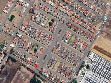 VENDO CASA EN VIÑEDOS DE BURDEOS, PUEBLA CERCA AEROPUERTO DE PUEBLA