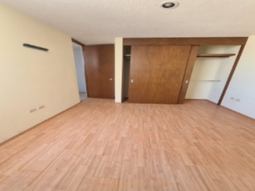 VENDO CASA EN VIÑEDOS DE BURDEOS, PUEBLA CERCA AEROPUERTO DE PUEBLA