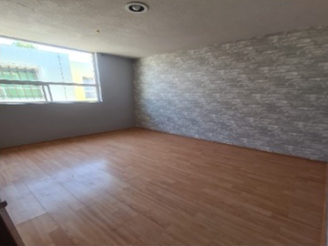 VENDO CASA EN VIÑEDOS DE BURDEOS, PUEBLA CERCA AEROPUERTO DE PUEBLA