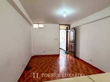 ALQUILER DEPARTAMENTO EN 3 PISO SURCO 2 HABITACIONES