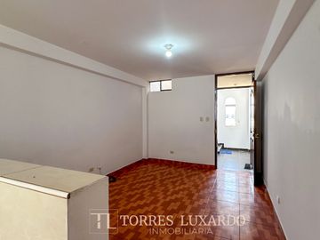 ALQUILER DEPARTAMENTO EN 3 PISO SURCO 2 HABITACIONES