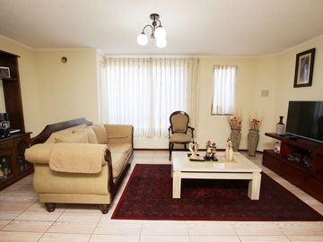 Se Vende Cómoda Casa Pareada de 2 pisos en Maipú