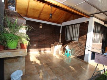 Se Vende Cómoda Casa Pareada de 2 pisos en Maipú