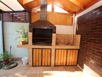 Se Vende Cómoda Casa Pareada de 2 pisos en Maipú