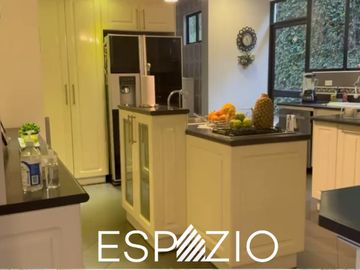 CASA DE LUJO  EN VENTA SECTOR SAN JUAN DE CUMBAYA