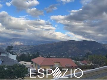 CASA DE LUJO  EN VENTA SECTOR SAN JUAN DE CUMBAYA