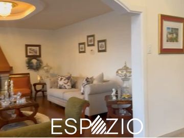 CASA DE LUJO  EN VENTA SECTOR SAN JUAN DE CUMBAYA
