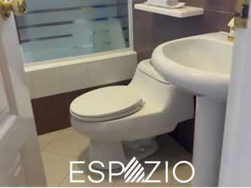 CASA DE LUJO  EN VENTA SECTOR SAN JUAN DE CUMBAYA