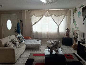 CASA DE VENTA EN SANGOLQUI-ALBORNOZ