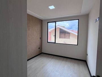 CASA VIP EN VENTA, Sector Ricaurte Sudamericano C1470