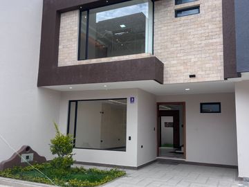 CASA VIP EN VENTA, Sector Ricaurte Sudamericano C1470