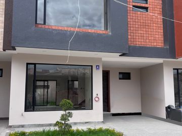CASA VIP EN VENTA, Sector Ricaurte Sudamericano C1470