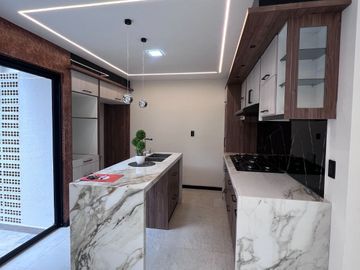 CASA VIP EN VENTA, Sector Ricaurte Sudamericano C1470