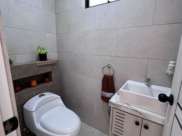 CASA VIP EN VENTA, Sector Ricaurte Sudamericano C1470