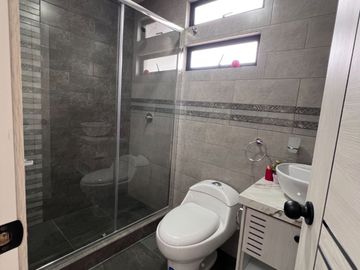 CASA VIP EN VENTA, Sector Ricaurte Sudamericano C1470