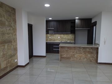Moderno departamento con balcón, piscina y áreas sociales en Katamar II - Manta