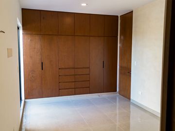 CASA EN CHOLUL, EN PRIVADA PLENUM RESIDENCIAL, ENTREGA INMEDIATA.