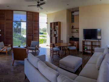 CASA EN CHOLUL, EN PRIVADA PLENUM RESIDENCIAL, ENTREGA INMEDIATA.