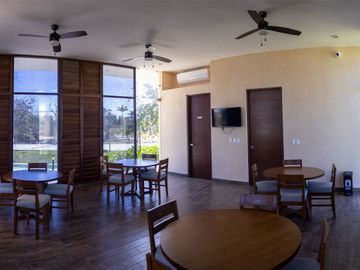 CASA EN CHOLUL, EN PRIVADA PLENUM RESIDENCIAL, ENTREGA INMEDIATA.