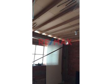VENTA DE TERRENO EN VILLA EL SALVADOR A LA ESPALDA DEL HOSPITAL EMERGENCIA.