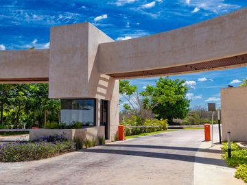CASA EN CHOLUL, ENTREGA INMEDIATA, EN PRIVADA PLENUM RESIDENCIAL.