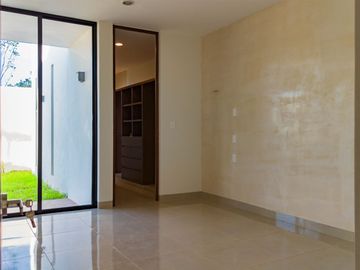 CASA EN CHOLUL, ENTREGA INMEDIATA, EN PRIVADA PLENUM RESIDENCIAL.