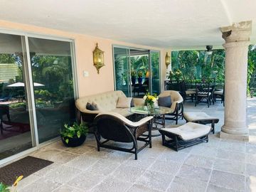 VENDO ESPECTACULAR QUINTA EN CUERNAVACA, MAGNIFICA UBICACIÓN