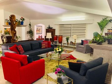 VENDO ESPECTACULAR QUINTA EN CUERNAVACA, MAGNIFICA UBICACIÓN