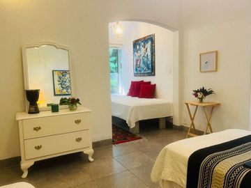 VENDO ESPECTACULAR QUINTA EN CUERNAVACA, MAGNIFICA UBICACIÓN