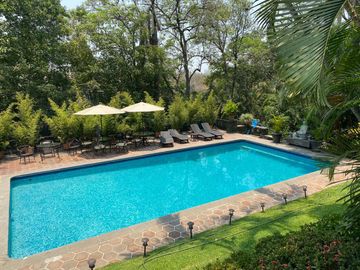 VENDO ESPECTACULAR QUINTA EN CUERNAVACA, MAGNIFICA UBICACIÓN