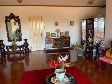 Large house atop Makiling Heights Subdivision