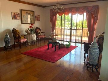 Large house atop Makiling Heights Subdivision