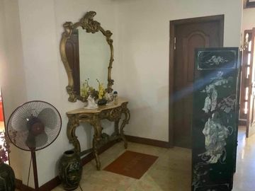 Large house atop Makiling Heights Subdivision