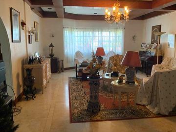 Large house atop Makiling Heights Subdivision