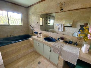 Large house atop Makiling Heights Subdivision