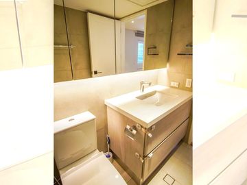 For Sale: 3BR unit in Twin Towers Makati