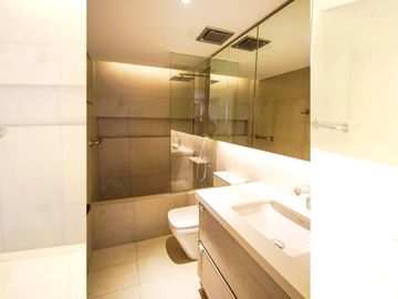For Sale: 3BR unit in Twin Towers Makati