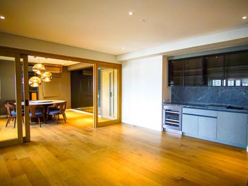 For Sale: 3BR unit in Twin Towers Makati