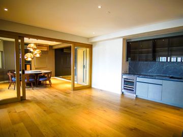 For Sale: 3BR unit in Twin Towers Makati