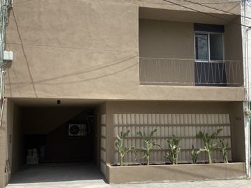 CASA AMUEBLADA EN SANTIAGO, CENTRO MÉRIDA.