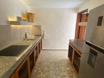CASA AMUEBLADA EN SANTIAGO, CENTRO MÉRIDA.