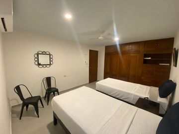 CASA AMUEBLADA EN SANTIAGO, CENTRO MÉRIDA.