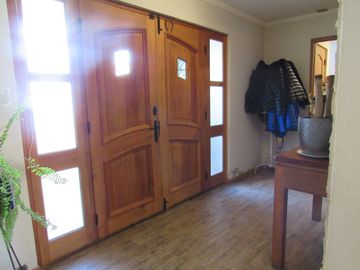 Venta hermosa propiedad, sector residencial y consolidado en Machalí