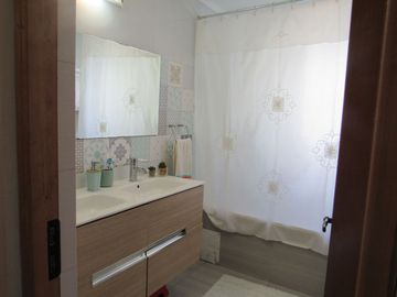 Venta hermosa propiedad, sector residencial y consolidado en Machalí